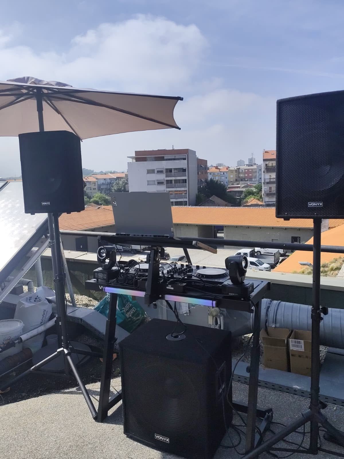 SOM & ILUMINAÇÃO PARA PEQUENOS EVENTOS