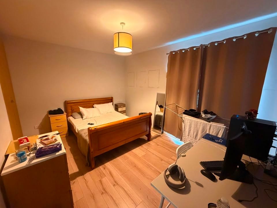 QUARTO PARA CASAL DISPONÍVEL – D6, DUBLIN