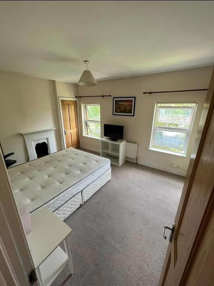 VAGA UNISSEX – ENTRADA IMEDIATA – DUBLIN 11