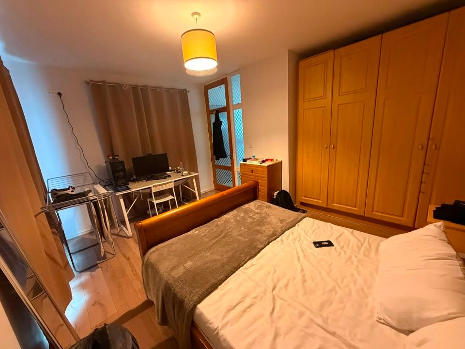 QUARTO PARA CASAL DISPONÍVEL – D6, DUBLIN